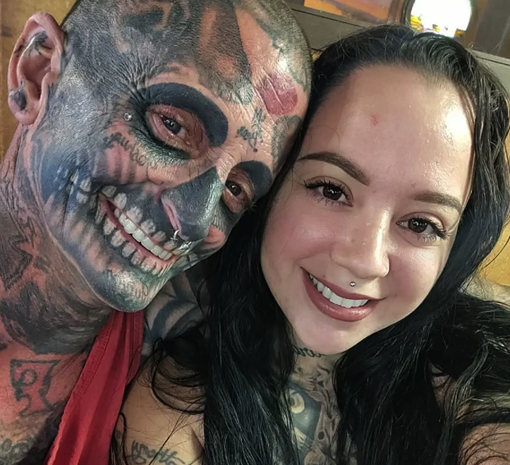 Dad With 240 Tattoos Faces Backlash As People Think He Is A Horrible Father – Then His Wife Reveals The Truth